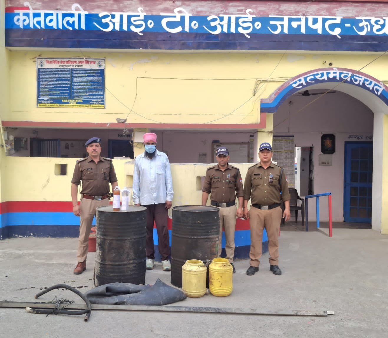 उधम सिंह नगर पुलिस ने कच्ची शराब के विरुद्ध चलाए अभियान