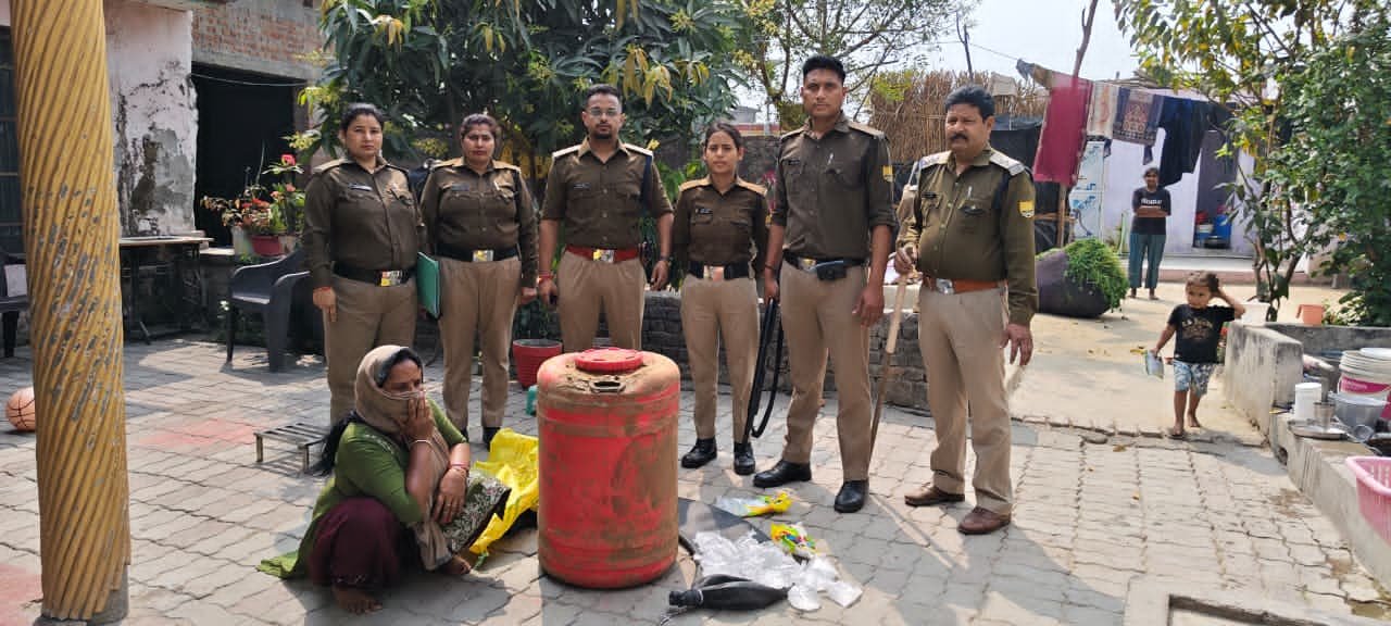 ऊधम सिंह नगर में आबकारी विभाग की बड़ी कार्रवाई, जंगलों में चल रहीं 4 अवैध शराब भट्टियाँ ध्वस्त, 280 लीटर कच्ची शराब बरामद