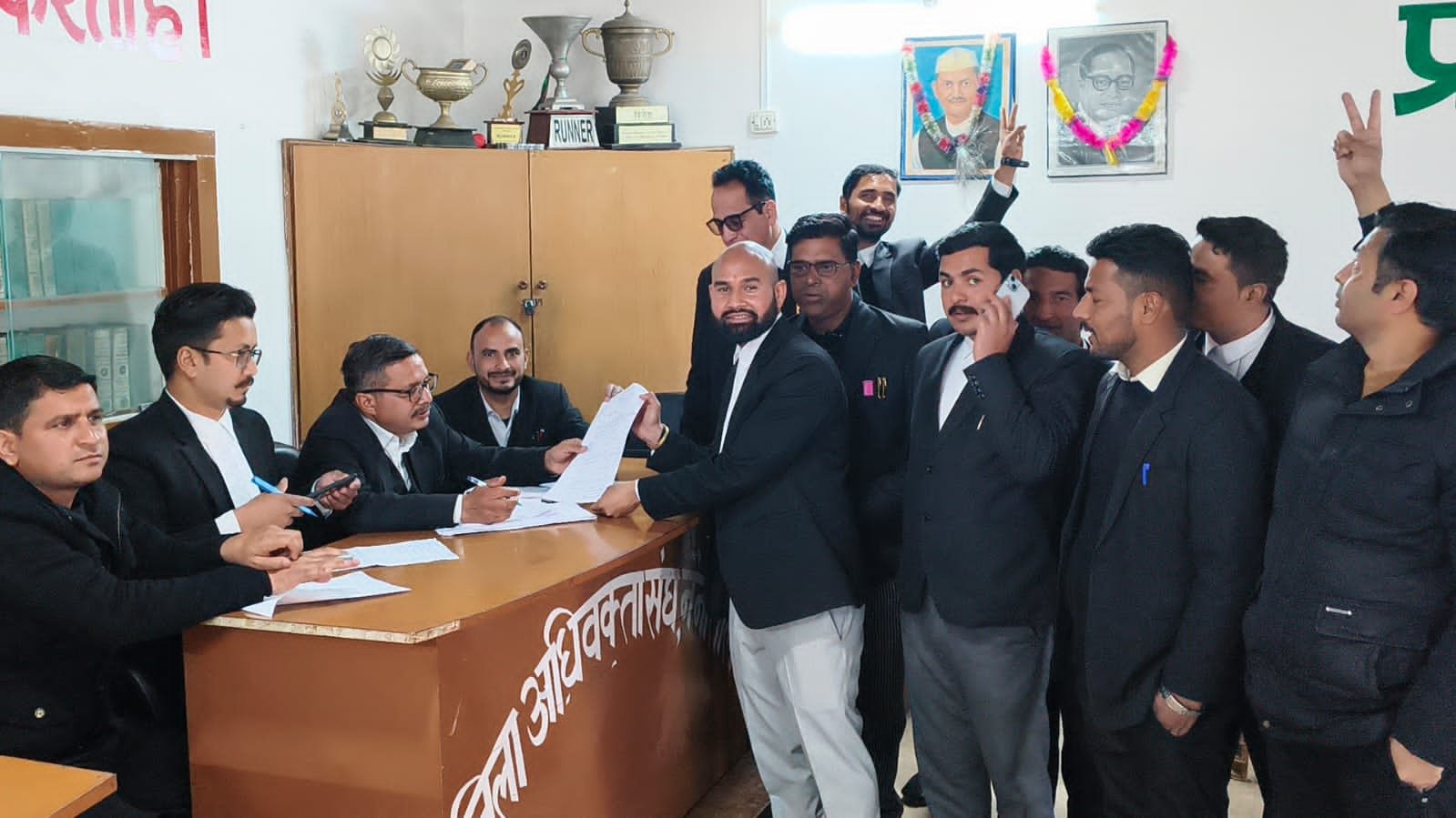 जिला बार चुनाव :-पहले दिन ग्यारह प्रत्याशियों ने दाखिल किया अपना नामंकन।