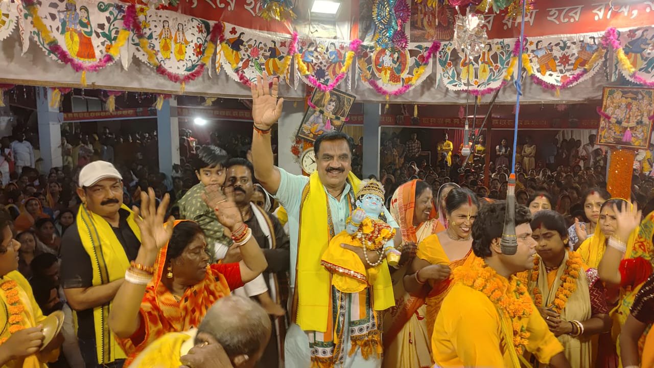 पूर्व विधायक राजकुमार ठुकराल ने आनंद खेड़ा नंबर 1 मेंआयोजित अखंड महान संकीर्तन महोत्सव में किया प्रतिभाग