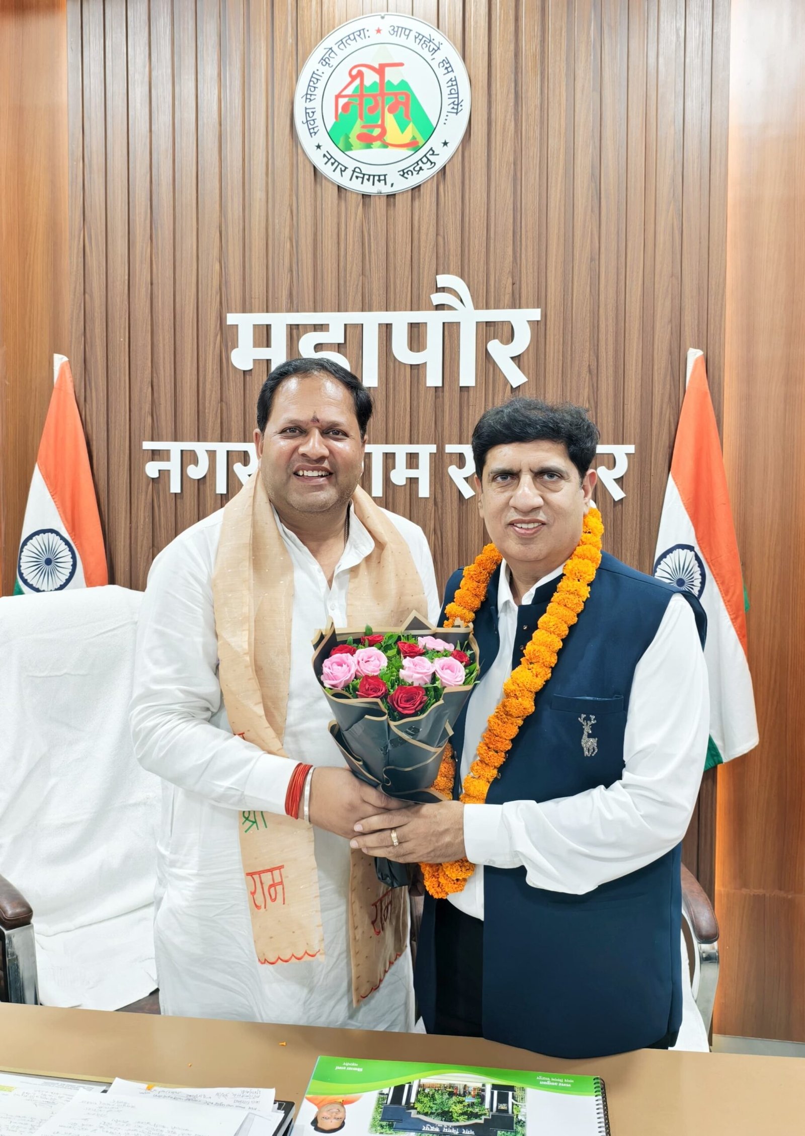 प्रभारी मंत्री प्रदीप बत्रा का नगर निगम में जोरदार स्वागत