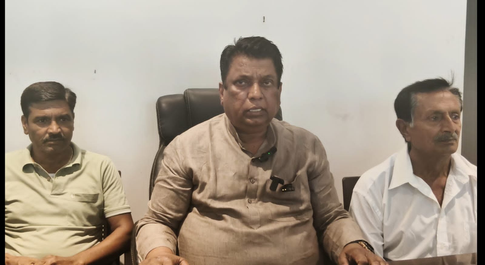 पूर्व विधायक नारायण पाल ने नशे व विभिन्न समस्याओं को लेकर बुलाई प्रेस वार्ता