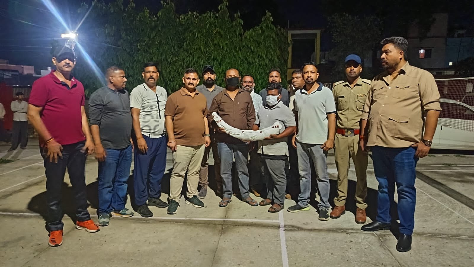 सितारगंज में एसटीएफ-वन विभाग का मेगा ऑपरेशन: 1.5 करोड़ का हाथी दांत बरामद, अंतरराष्ट्रीय तस्करी सिंडिकेट बेनकाब, दो शातिर गिरफ्तार।