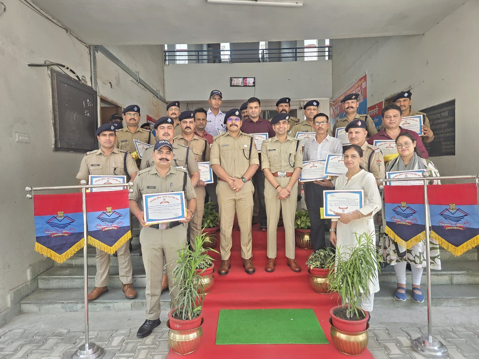 एस एस पी अजय गणपति ने की मासिक अपराध समीक्षा बैठक अच्छा कार्य करने वाले कर्मचारियों का किया उत्साहवर्धन