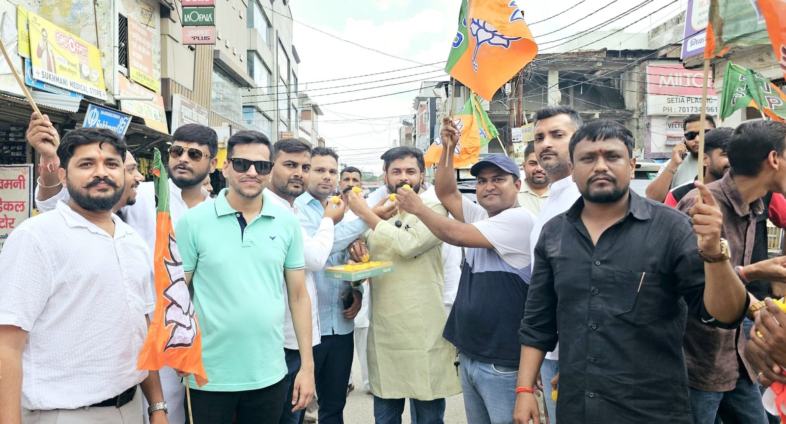 युवा आयोग की घोषणा पर भाजयुमो ने जताया आभार,आतिशबाजी कर मनाई खुशी