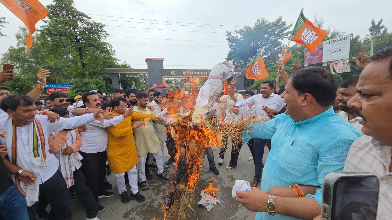 शुद्धीकरण विवाद पर कांग्रेस के खिलाफ भाजपा का हल्ला बोल