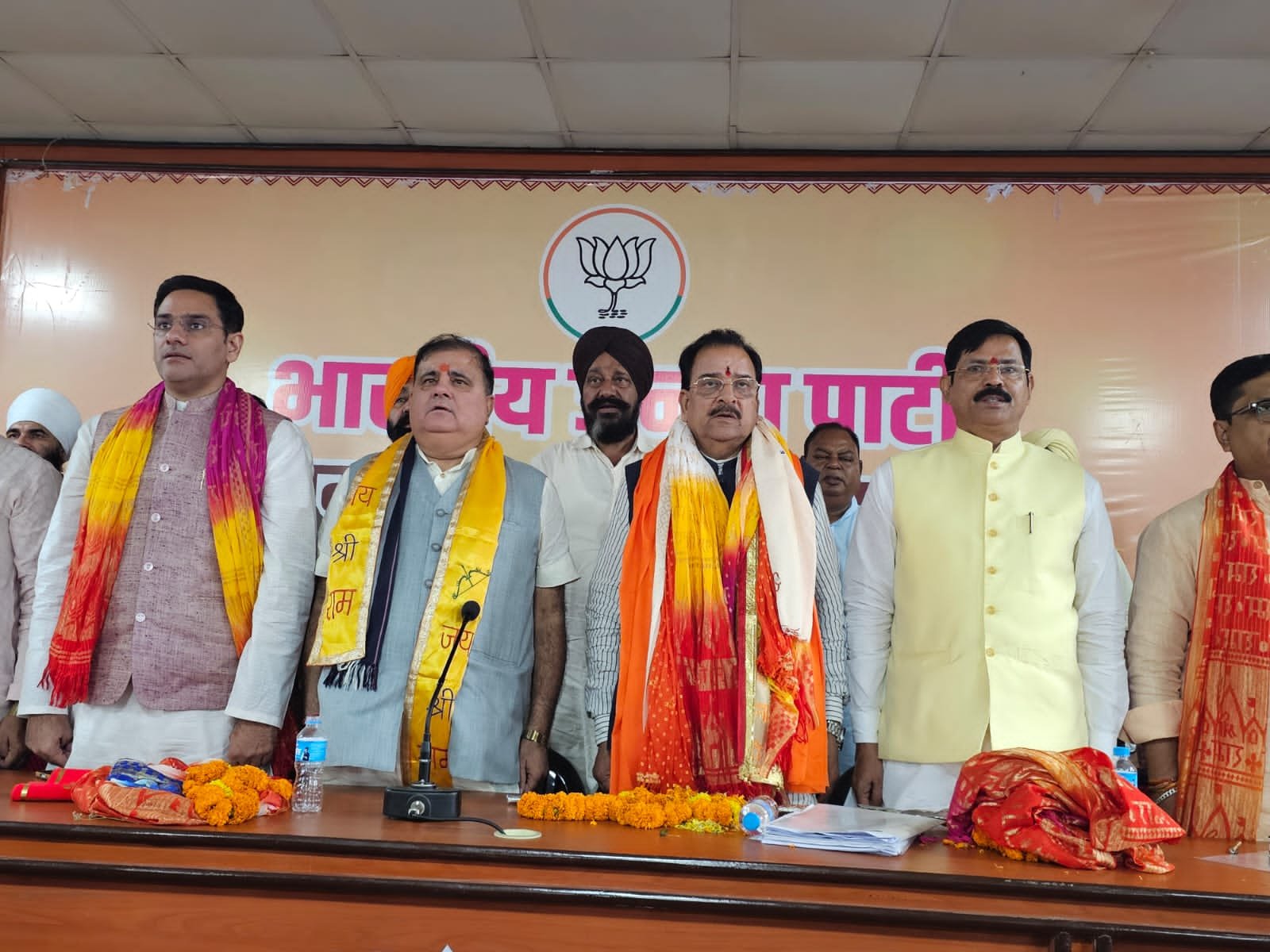 पंजाबी गौरव सम्मेलन को भव्य बनाने में जुटें कार्यकर्ता