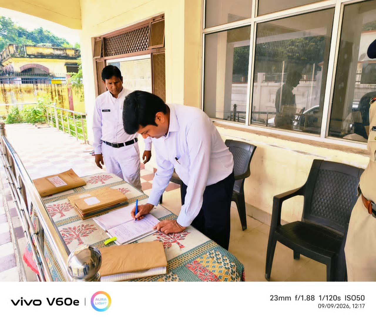 उप जिला निर्वाचन अधिकारी/एडीएम कौस्तुभ मिश्रा ने जिला मुख्यालय स्थित (ईवीएम एवं वीवीपैट) वेयरहाउस का त्रैमासिक भौतिक निरीक्षण किया