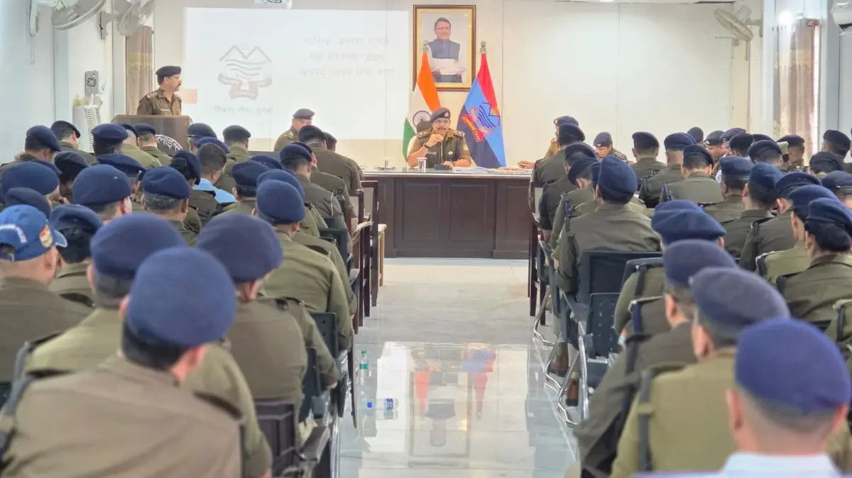 अपराधियों पर नकेल कसने और पुलिसिंग में जवाबदेही तय करने को एसएसपी अजय गणपति सख्त, मासिक अपराध गोष्ठी में दिए कड़े निर्देश